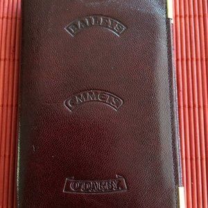 LEATHER CREDIT CARD/BUSINESS CARD HOLDER.GOOD GIFT